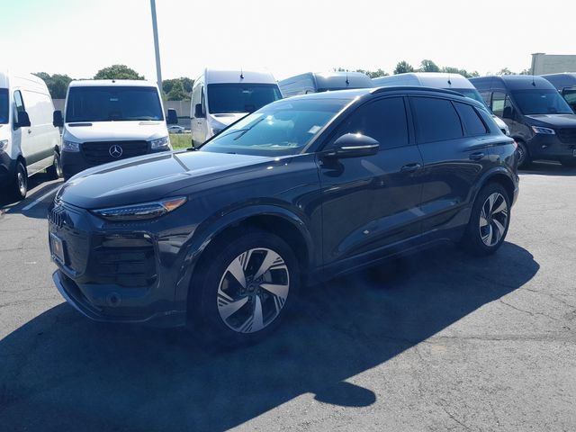 Used 2025 Audi Q6 e-tron Premium Plus w/ Premium Plus AWD/4WD image 23