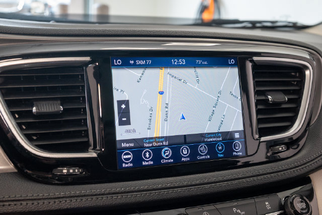 Used 2019 Chrysler Pacifica Limited FWD image 18