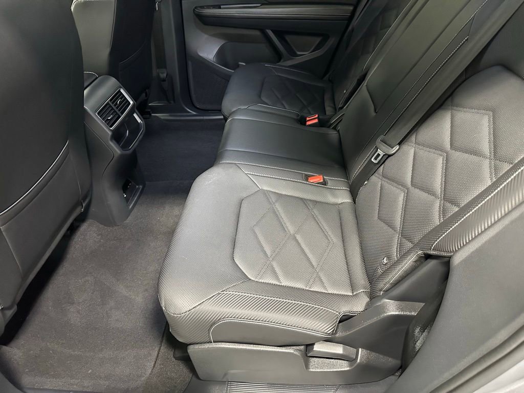 Used 2025 Volkswagen Atlas Cross Sport SE image 44