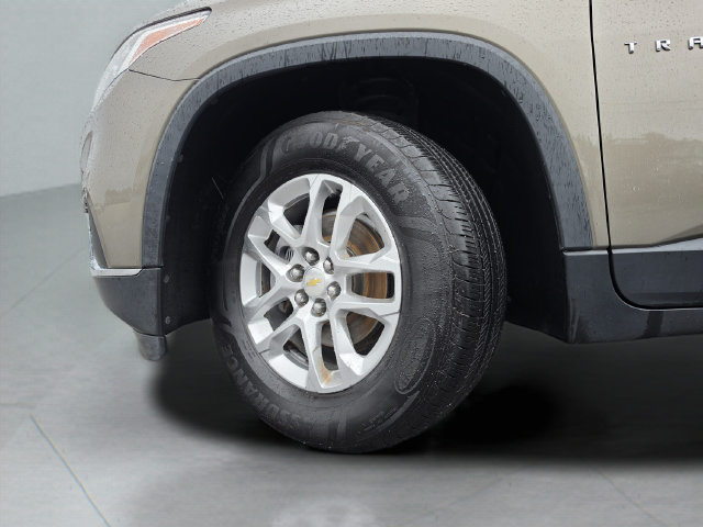 Used 2020 Chevrolet Traverse LT w/ LPO, Floor Liner Package FWD image 49