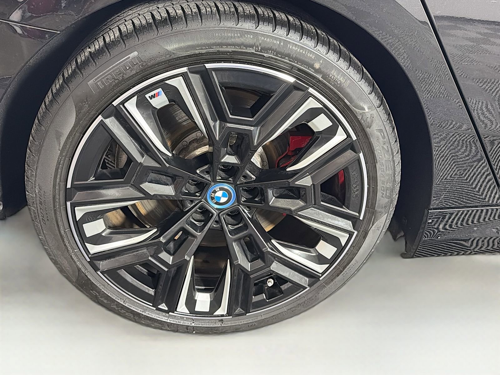 Used 2024 BMW i5 M60 w/ Premium Package image 36