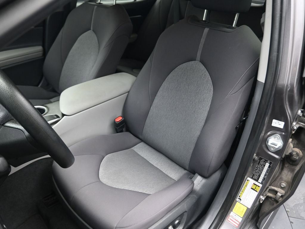 Used 2023 Toyota Camry LE image 10