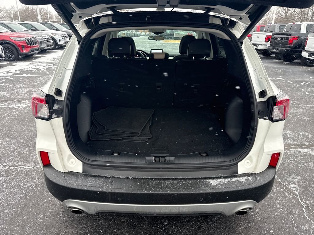 Used 2022 Ford Escape SEL image 11