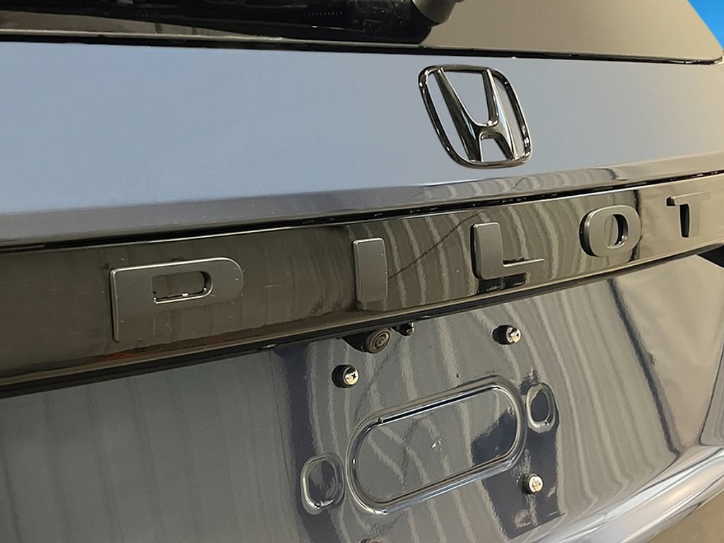 New 2026 Honda Pilot Touring image 7
