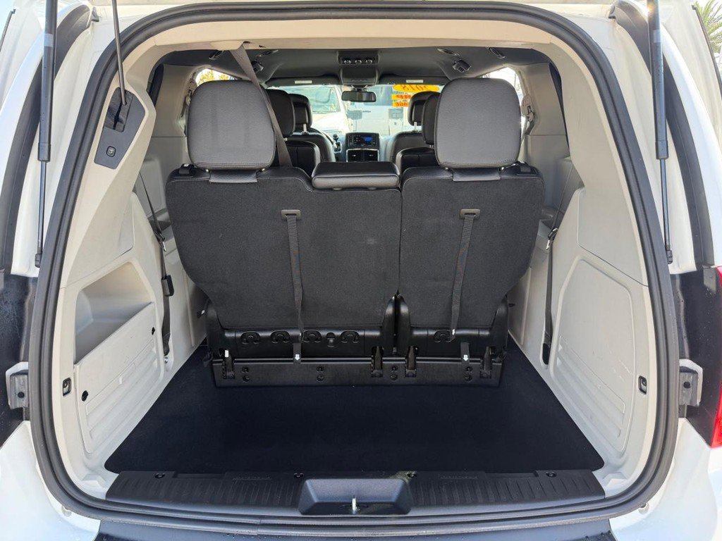 Used 2018 Dodge Grand Caravan SXT image 47