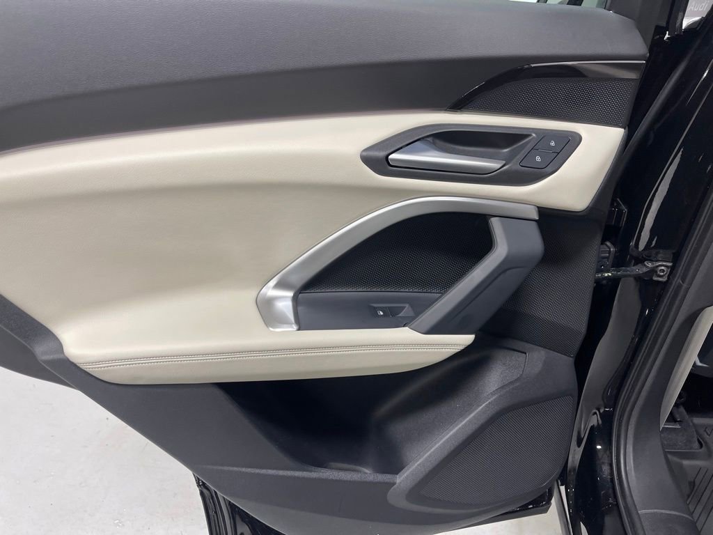 Used 2025 Audi Q5 Premium image 23