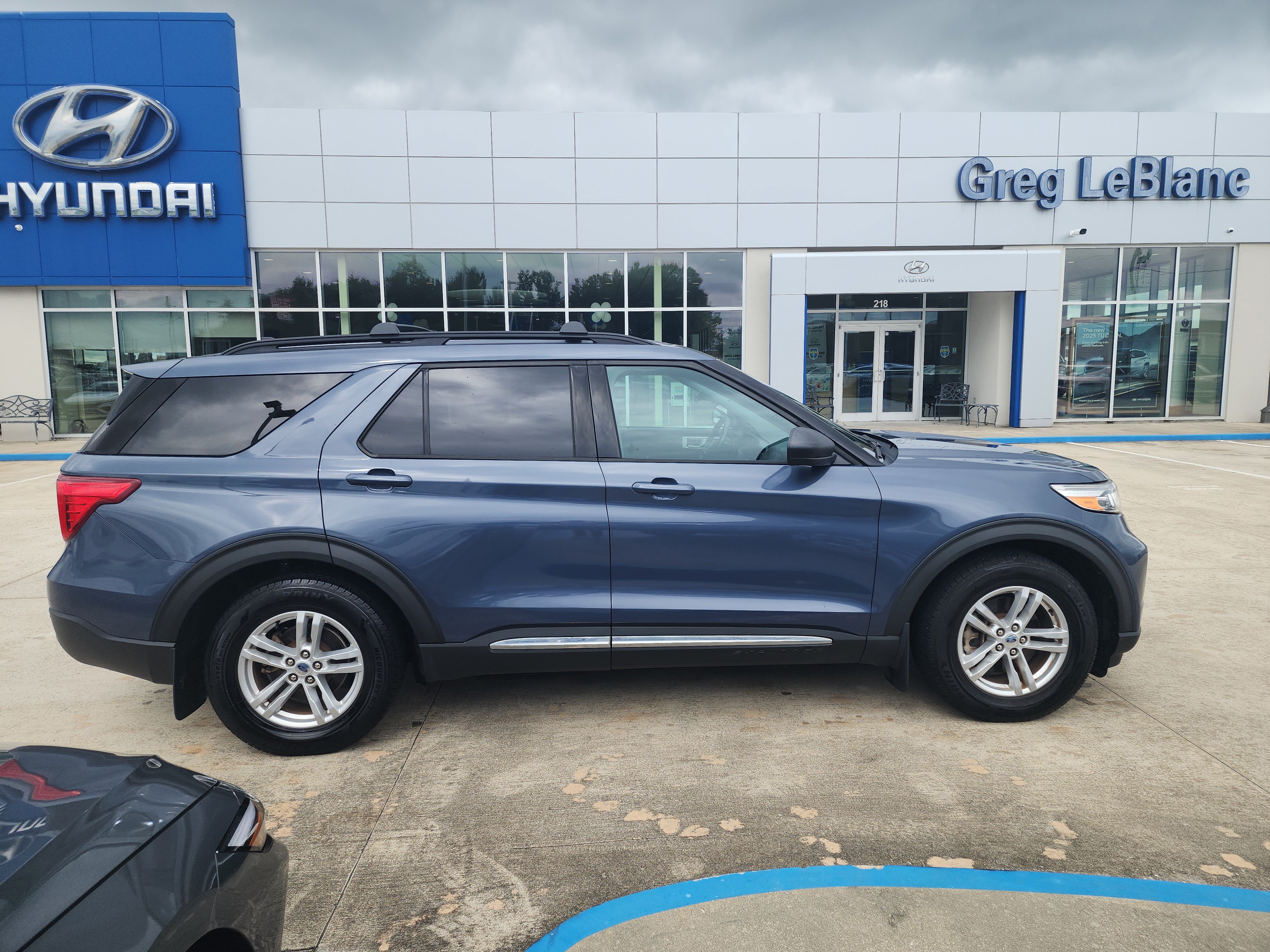 Used 2021 Ford Explorer XLT RWD image 8