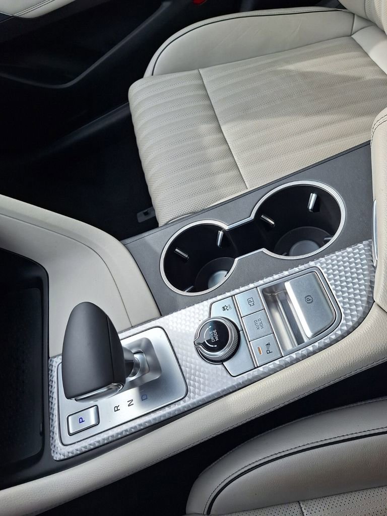 Used 2023 Genesis G70 2.0T w/ Sport Prestige Package image 14