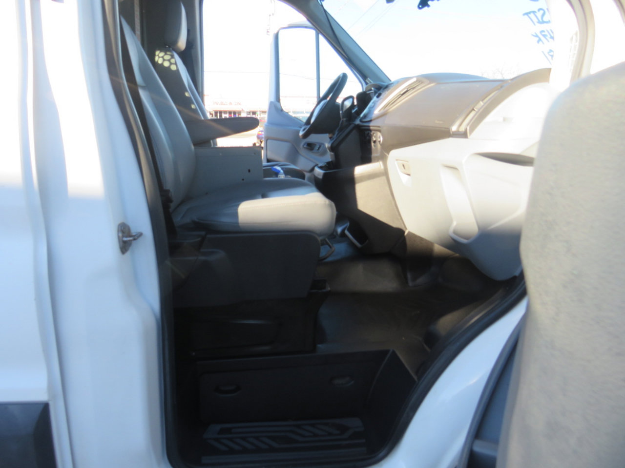 Used 2018 Ford Transit 350 148 Medium Roof image 26