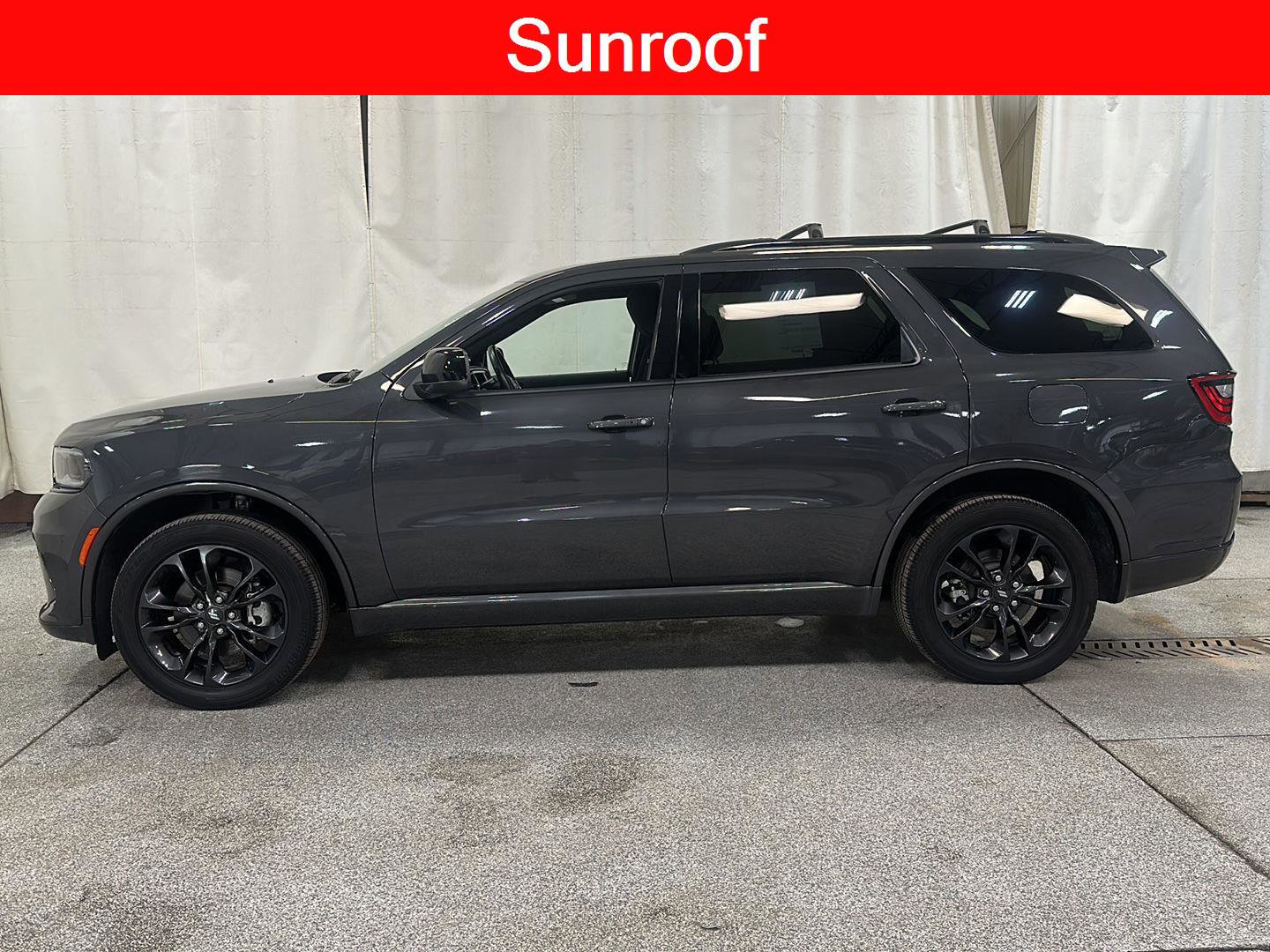 Certified 2024 Dodge Durango SXT w/ SXT Blacktop Group AWD/4WD image 2