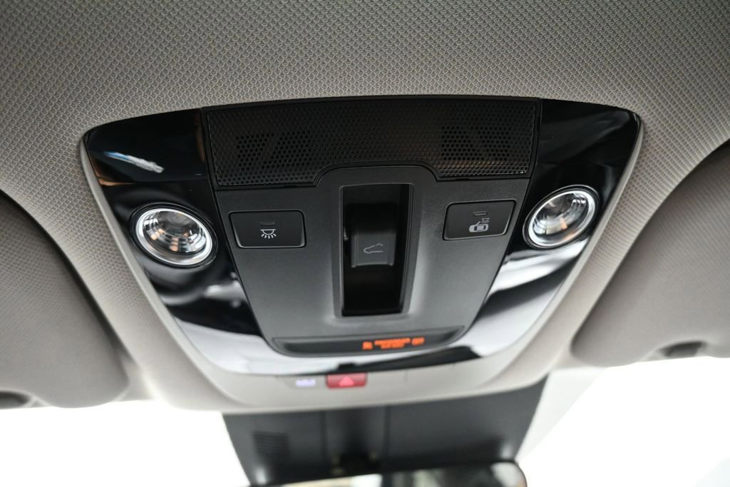 New 2026 Kia Sorento S w/ S Panoramic Sunroof Package FWD image 17