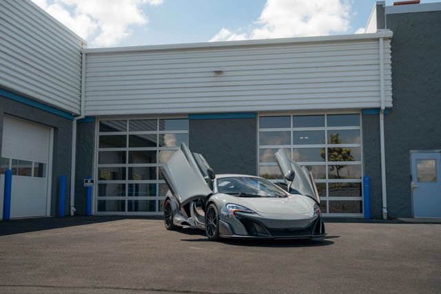 Used 2016 McLaren 675LT Coupe RWD image 29