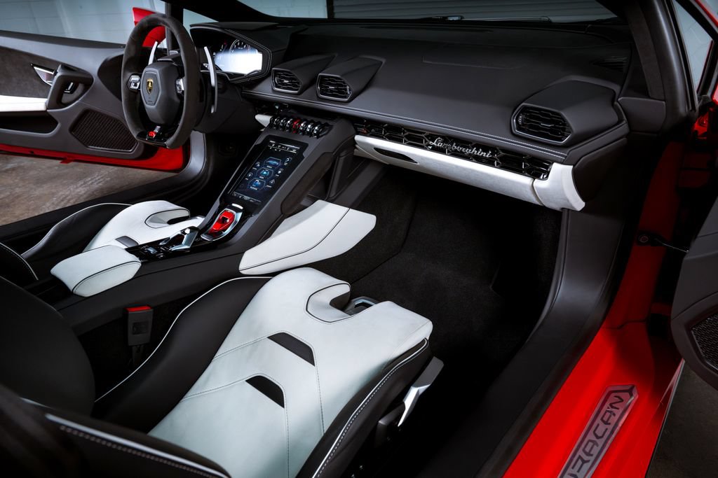 Used 2024 Lamborghini Huracan EVO AWD/4WD image 13