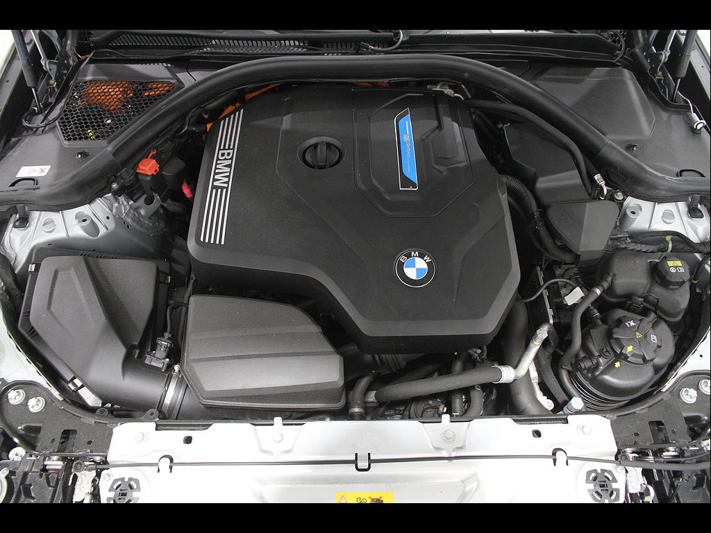 Used 2021 BMW 330e xDrive w/ Premium Package AWD/4WD image 24