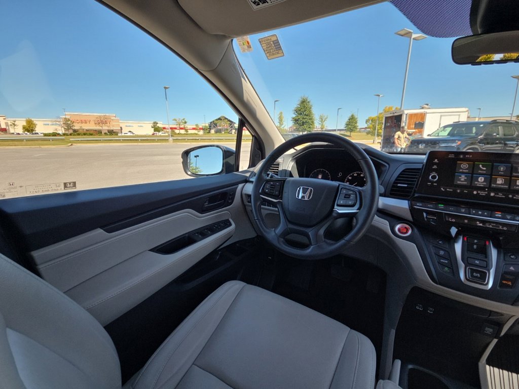 Used 2025 Honda Odyssey EX-L image 23