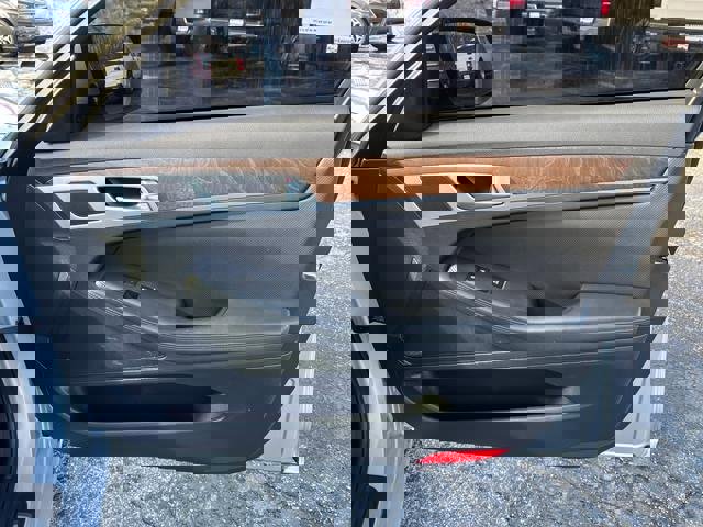 Used 2015 Hyundai Genesis 3.8 w/ Option Group 04 image 16