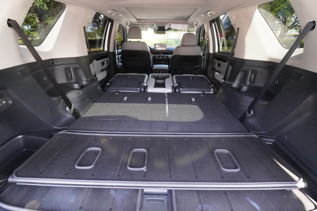 Used 2025 Honda Pilot Touring image 27
