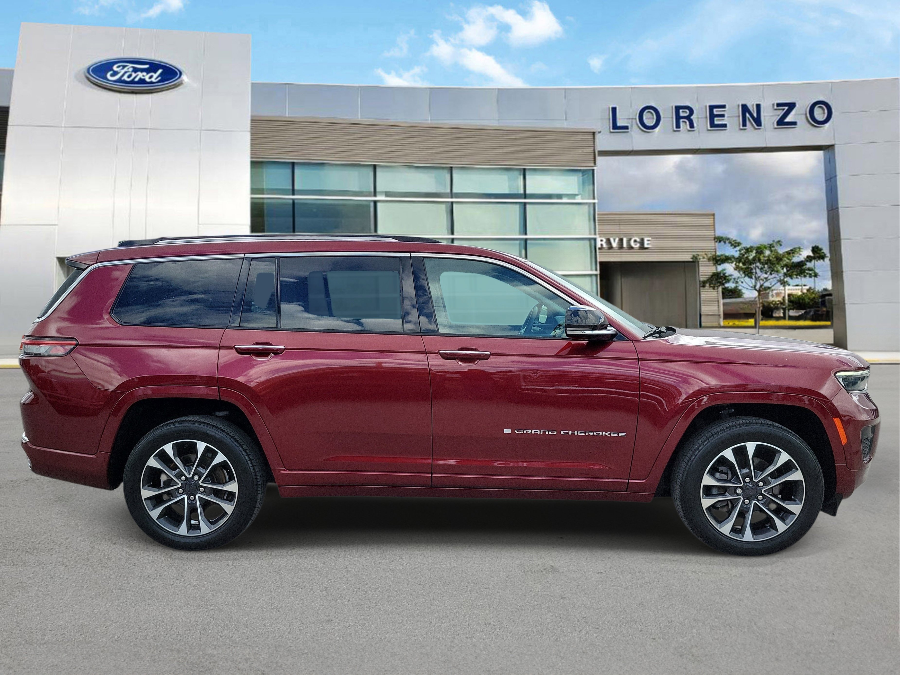 Used 2021 Jeep Grand Cherokee L Overland w/ Luxury Tech Group IV RWD image 4