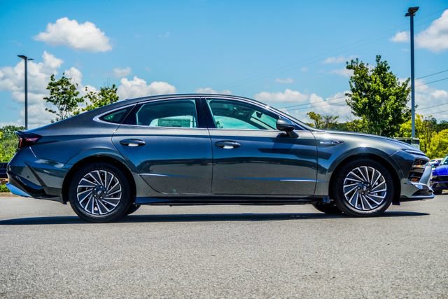 New 2026 Hyundai Sonata Limited FWD image 6