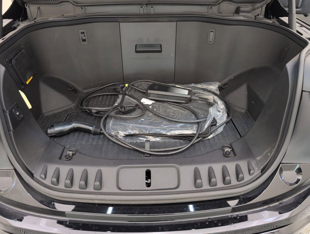 Used 2025 Ford F150 Lightning XLT image 42