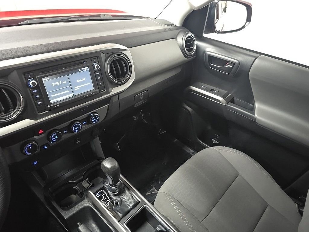 Used 2019 Toyota Tacoma SR5 AWD/4WD image 30