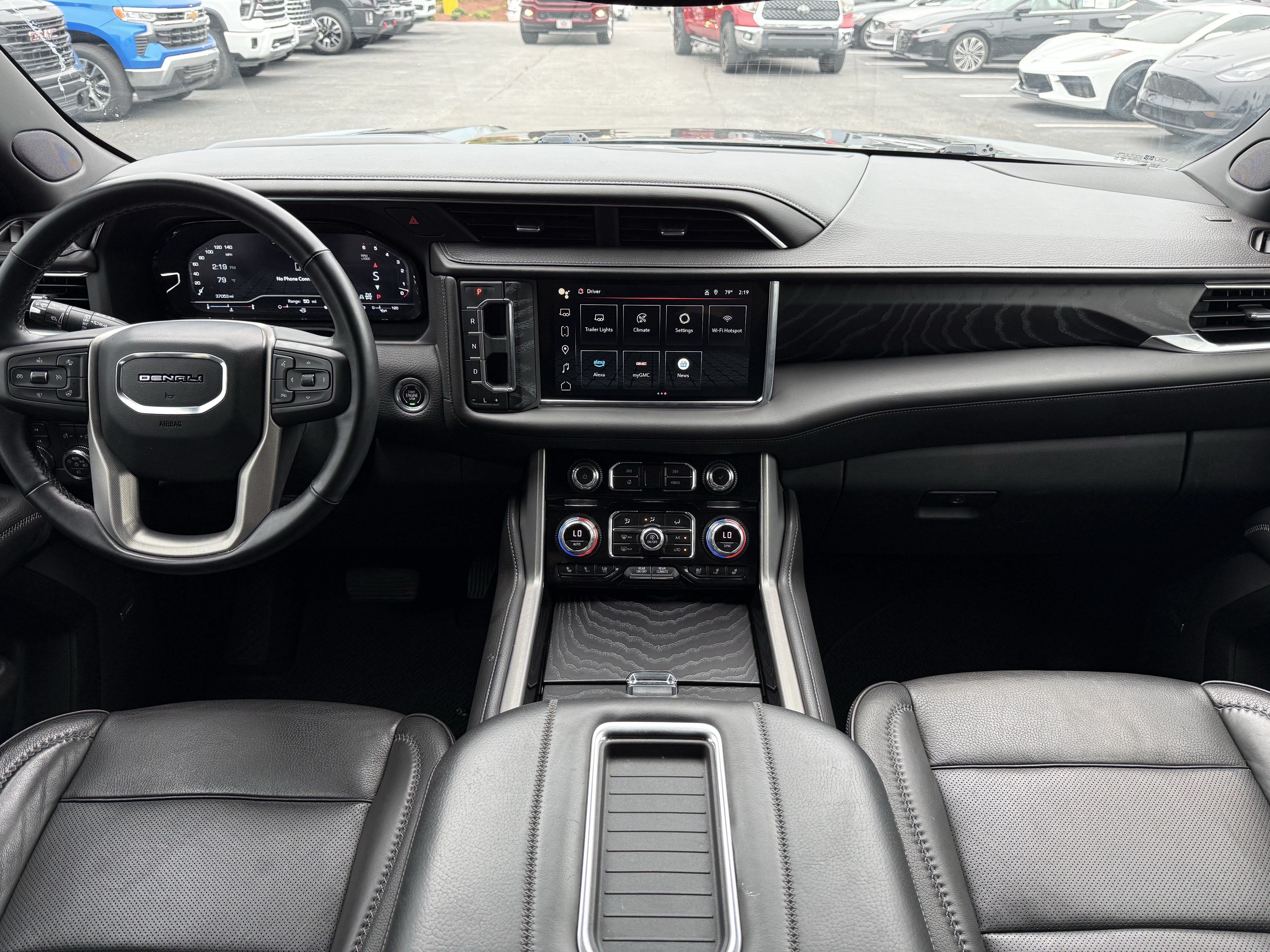 Used 2023 GMC Yukon Denali AWD/4WD image 32
