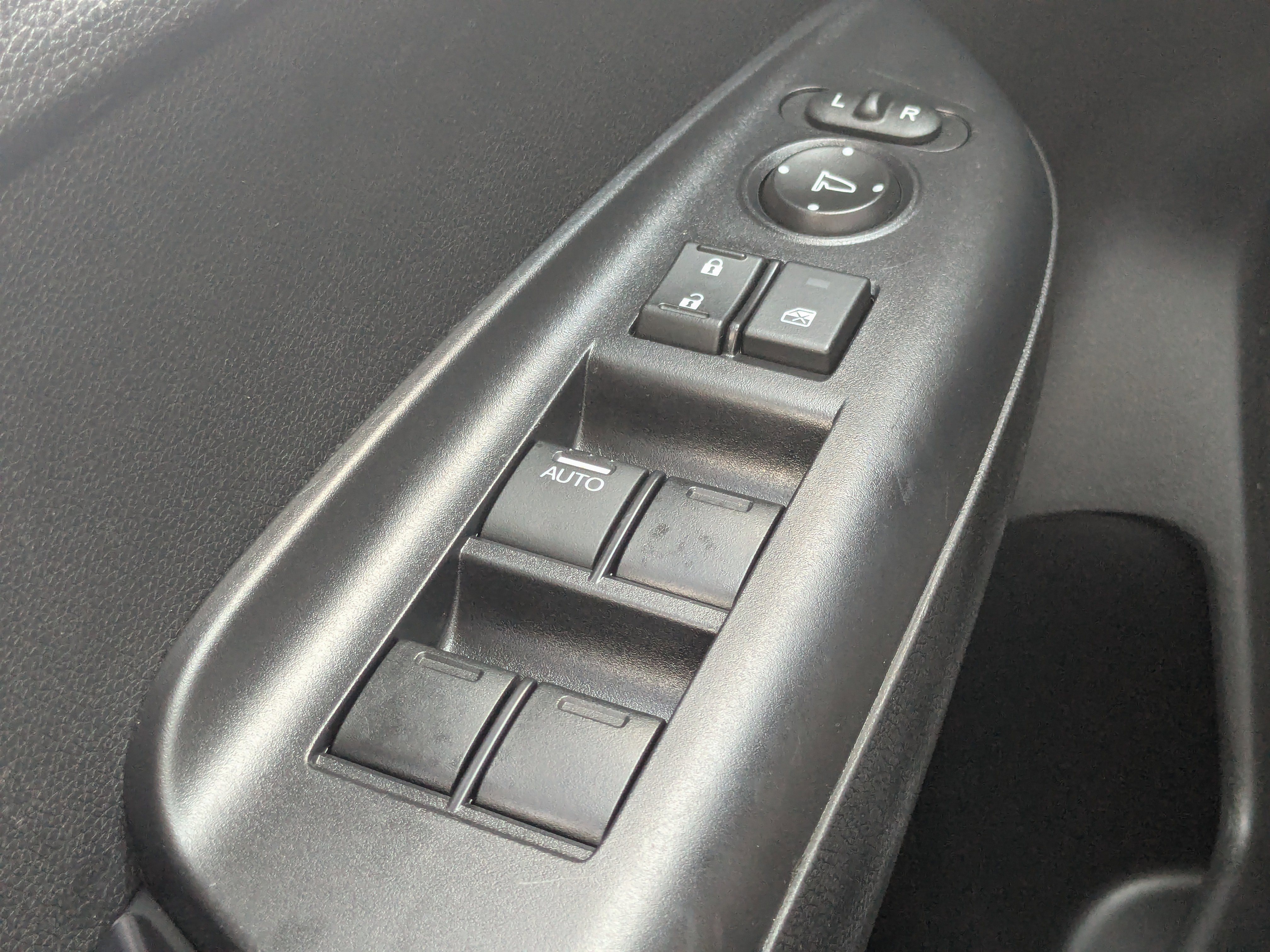 Used 2020 Honda Fit EX image 33