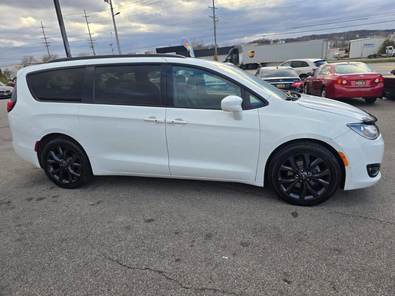 Used 2020 Chrysler Pacifica Touring w/ Advanced Safetytec Group FWD image 70