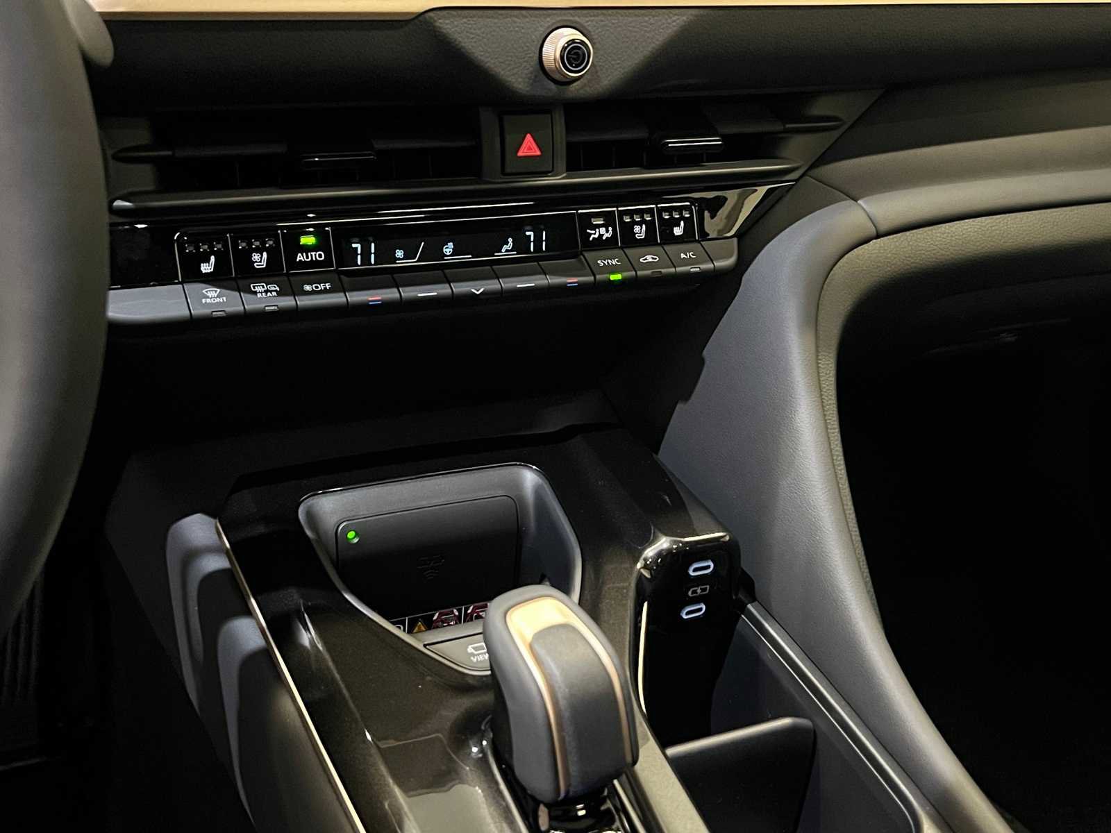 New 2026 Toyota Crown Platinum image 24