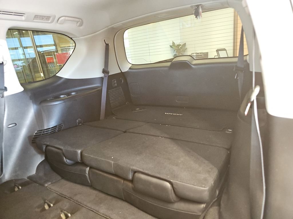 Used 2017 Nissan Armada SL image 28