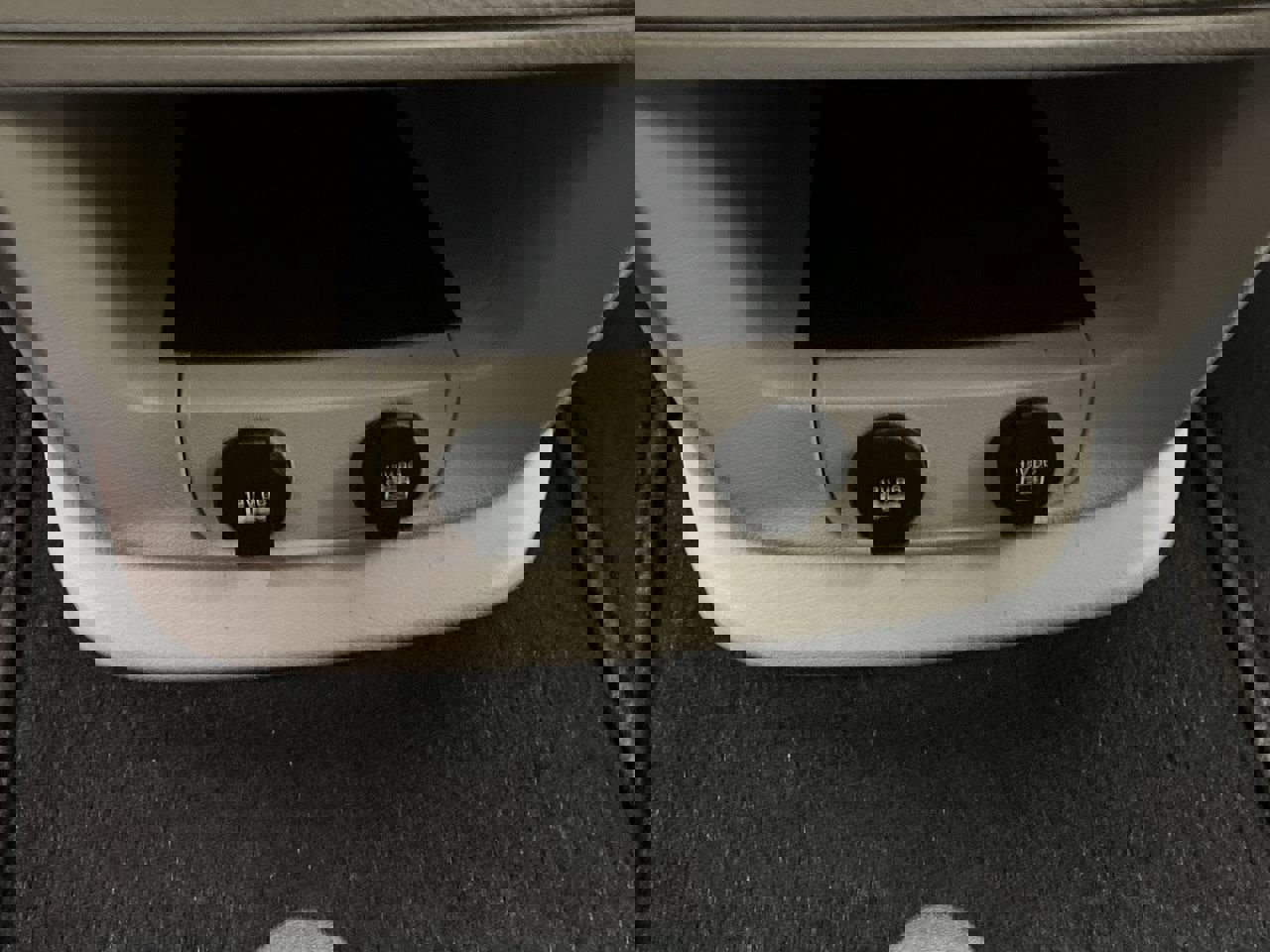 Used 2018 Dodge Grand Caravan SE image 18