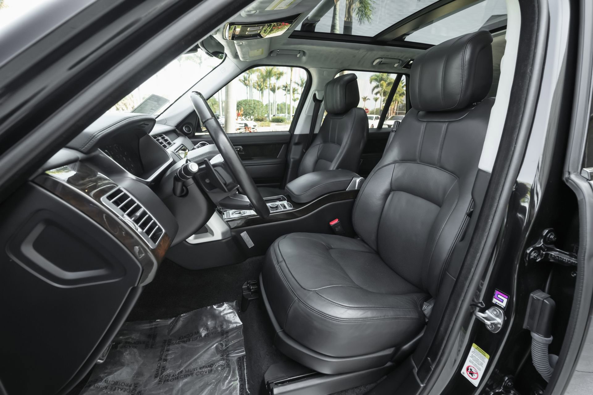 Used 2021 Land Rover Range Rover Westminster Edition image 8