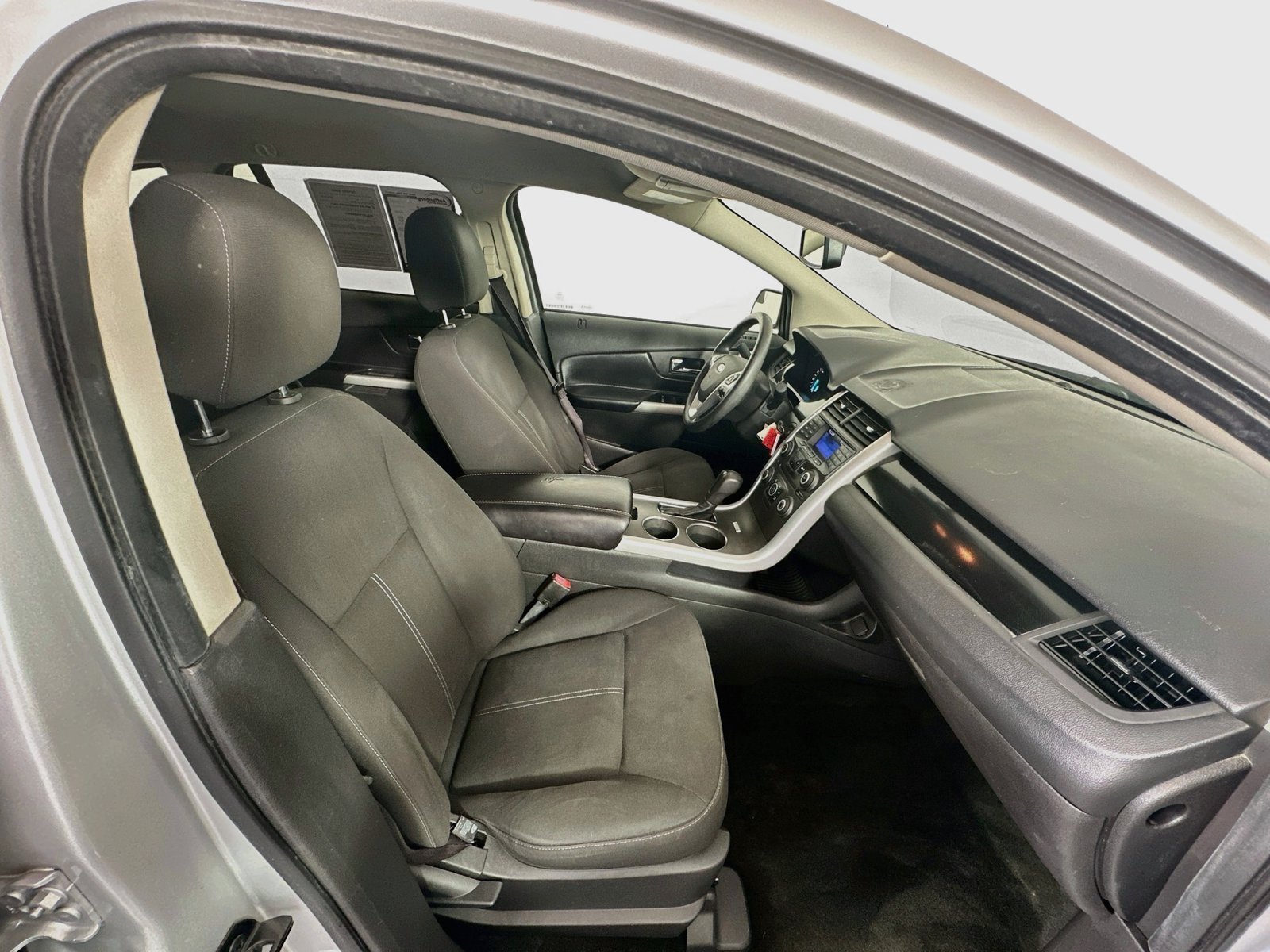 Used 2013 Ford Edge SE FWD image 25