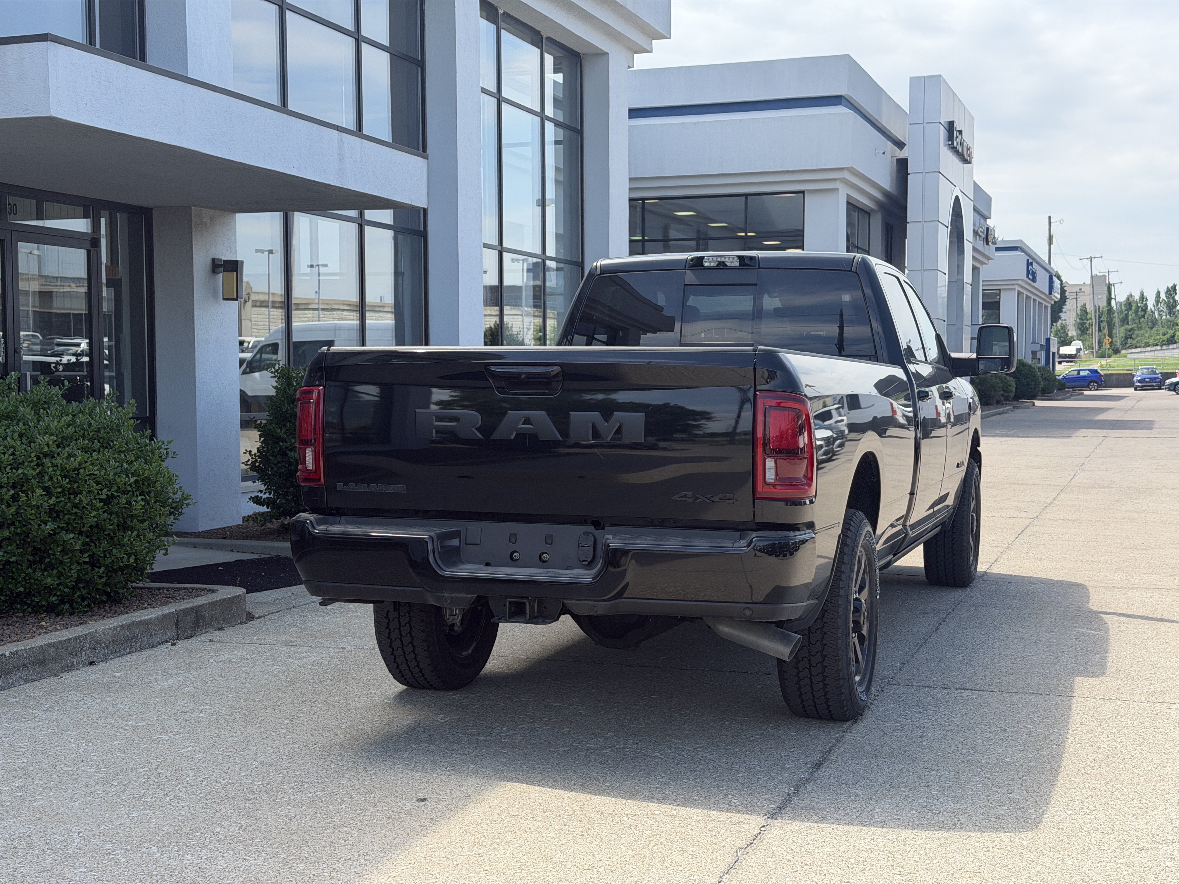 New 2026 RAM 3500 Laramie AWD/4WD image 5