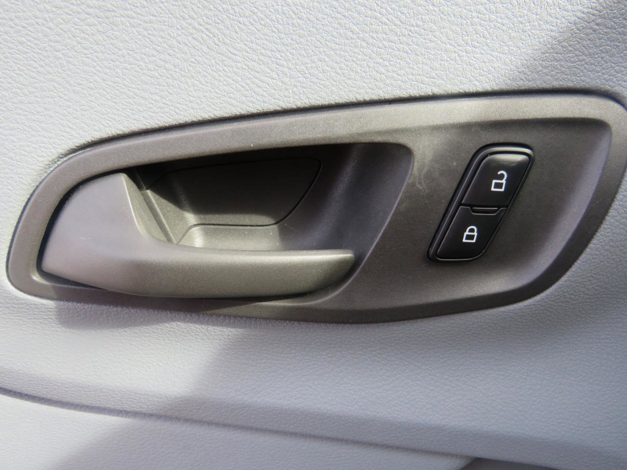 Used 2018 Ford Transit 150 XL RWD image 11