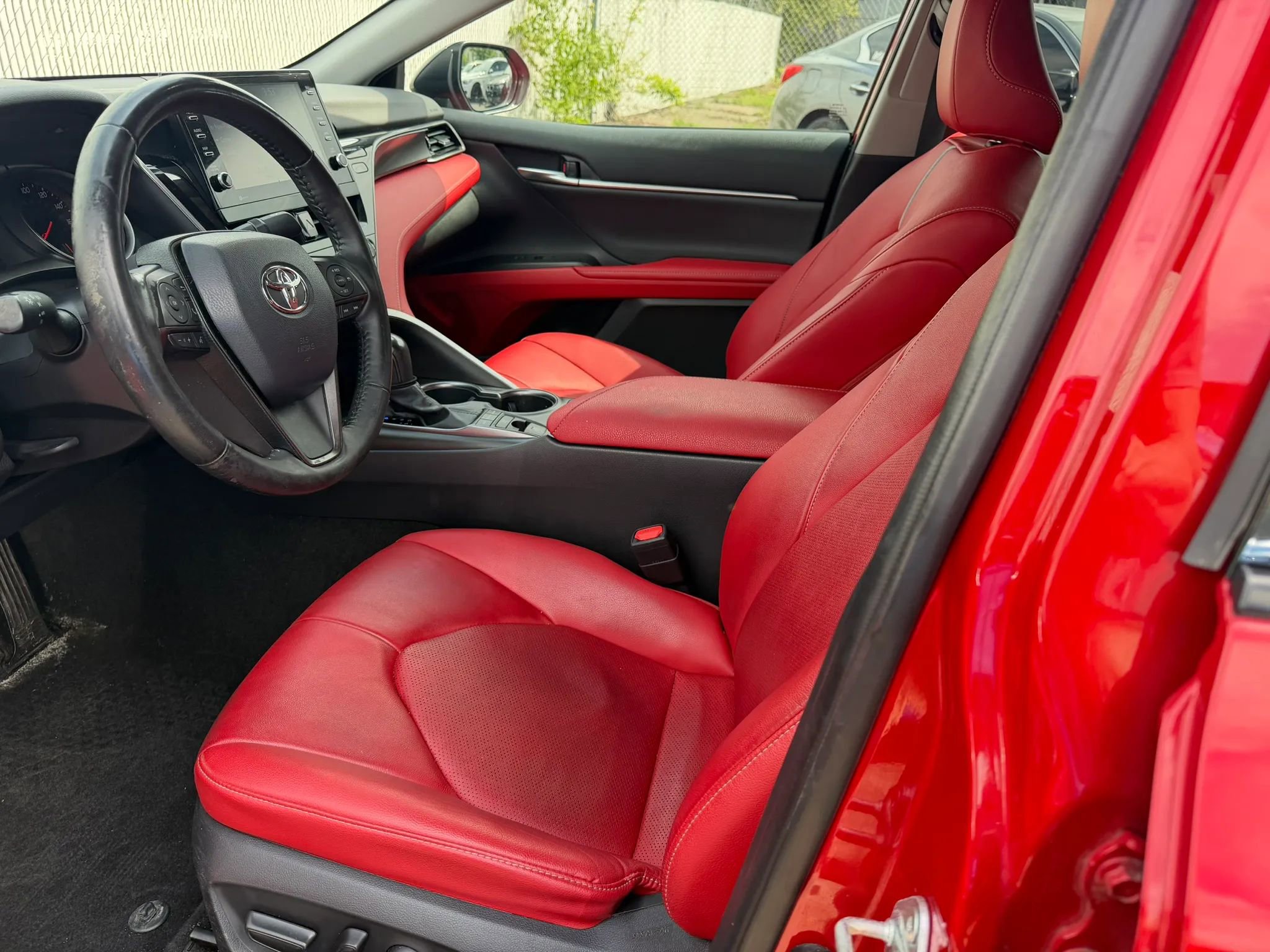 Used 2021 Toyota Camry XSE FWD image 11