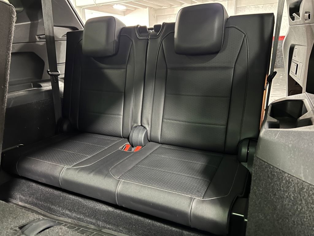 Used 2020 Volkswagen Tiguan SE R-Line w/ 3rd Row Seat Package image 19