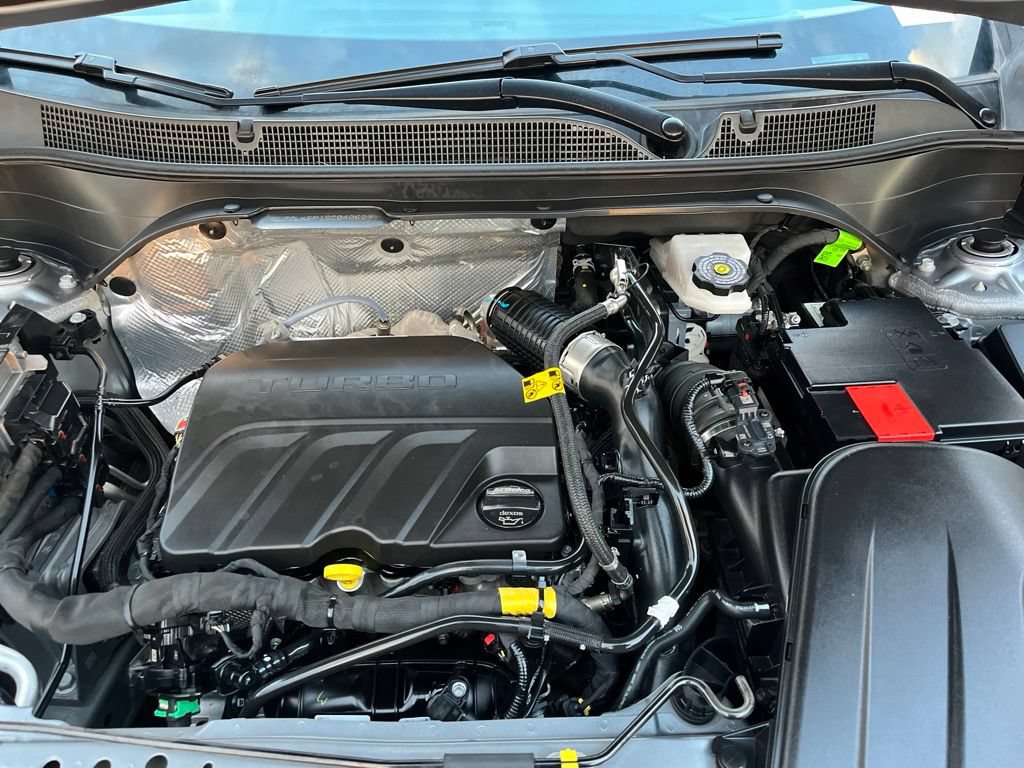 Used 2025 Chevrolet Trax ACTIV FWD image 12