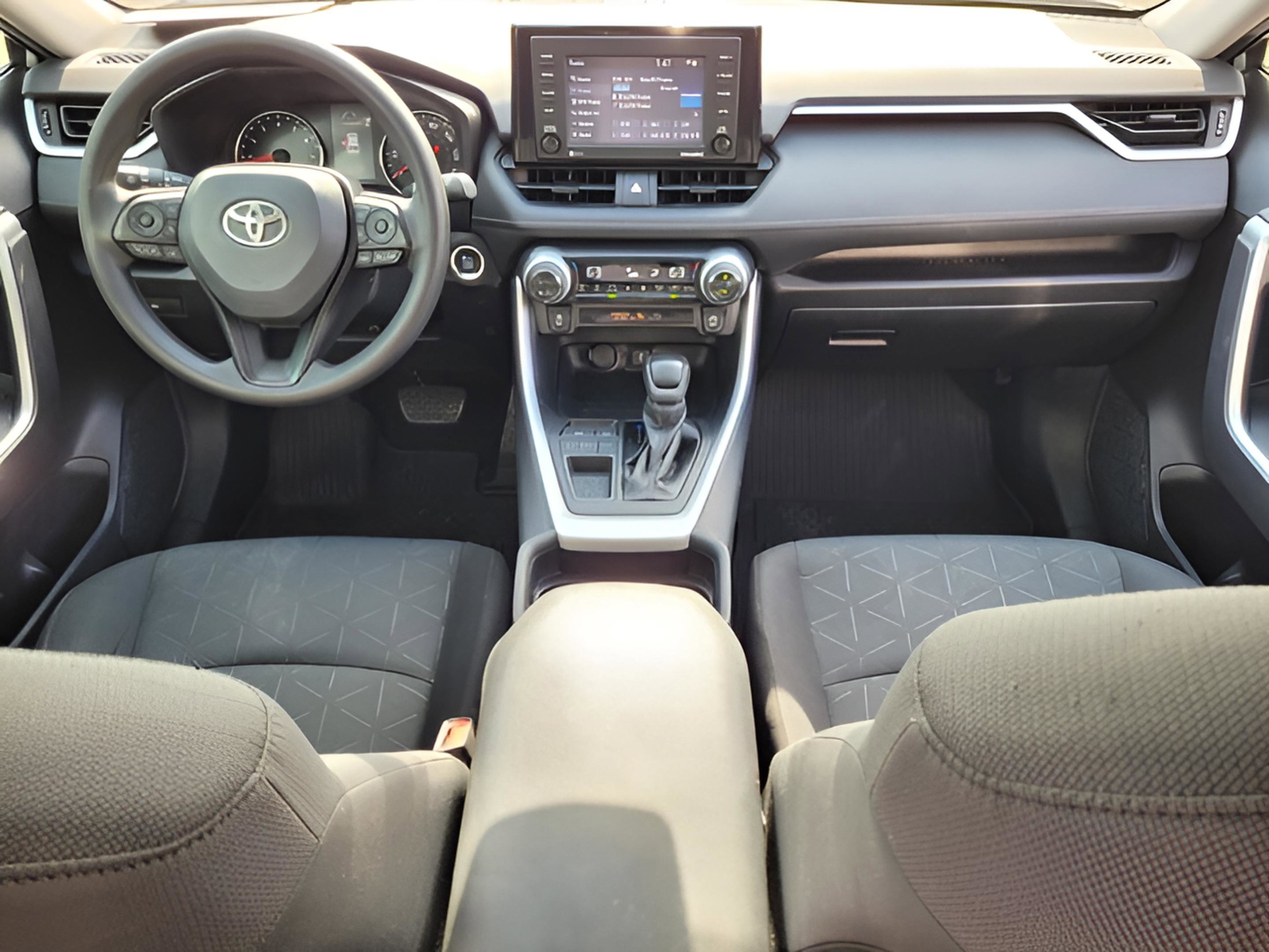 Certified 2021 Toyota RAV4 XLE image 17