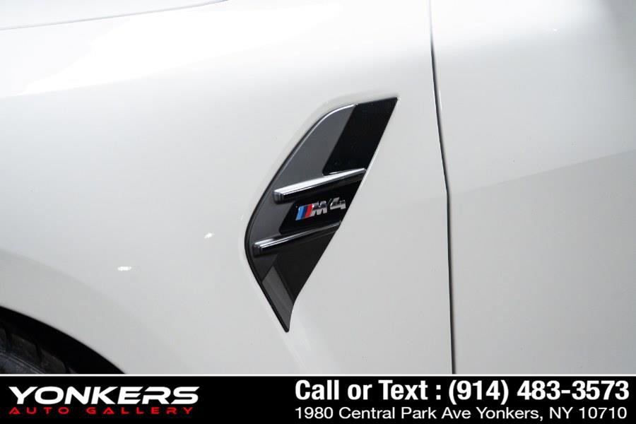 Used 2025 BMW M4 Coupe w/ Executive Package image 59