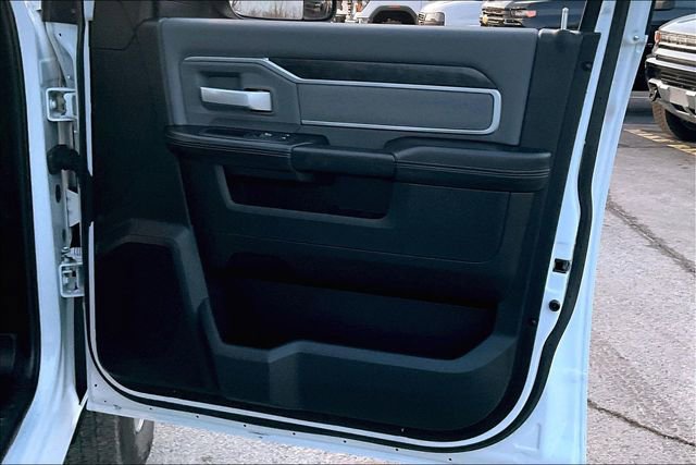 Used 2022 RAM 3500 Big Horn image 29