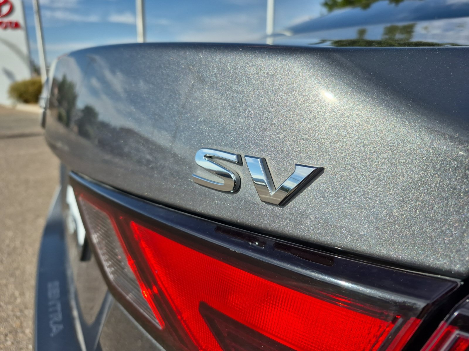 Used 2024 Nissan Sentra SV FWD image 22