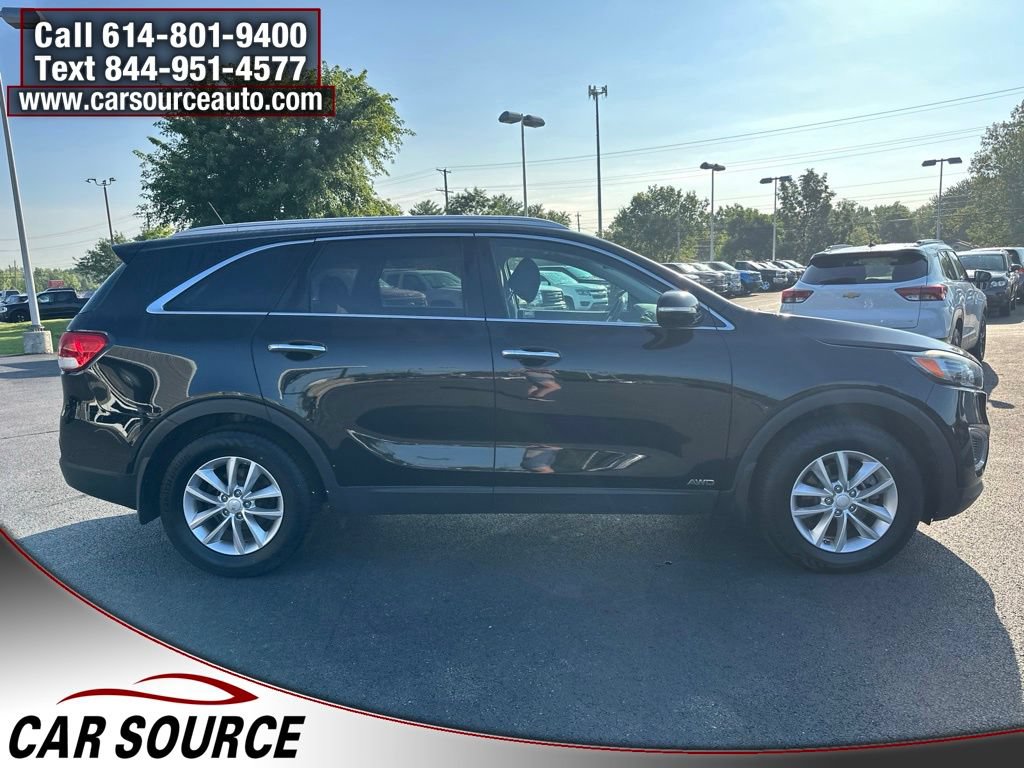 Used 2017 Kia Sorento AWD image 11