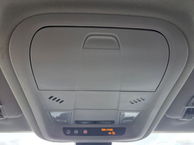 Used 2020 GMC Terrain SLE w/ Driver Convenience Package FWD image 28