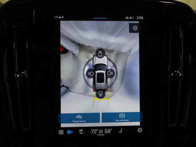 Certified 2025 Volvo XC40 B5 Ultra AWD/4WD image 29