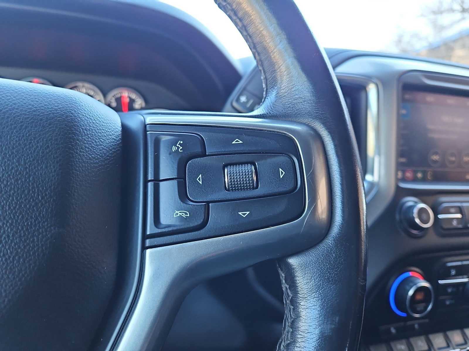 Used 2019 Chevrolet Silverado 1500 RST image 25