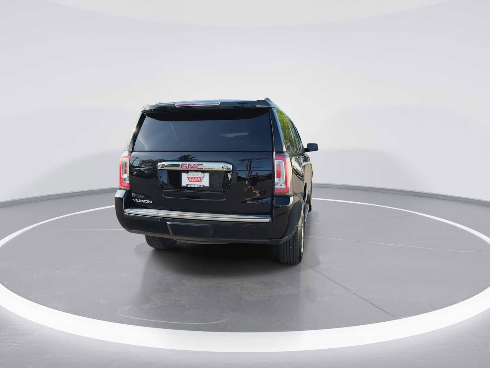 Used 2017 GMC Yukon Denali AWD/4WD image 7