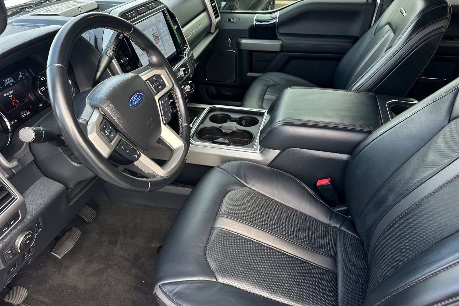 Used 2022 Ford F350 Platinum image 10