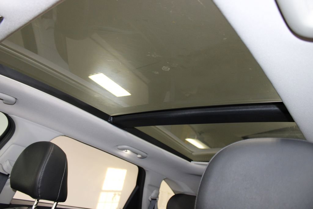 Used 2023 Kia Sorento S w/ Panoramic Sunroof Package image 36