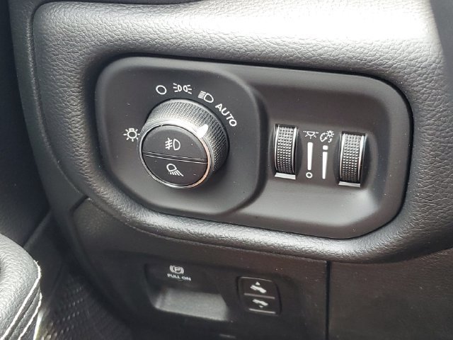 New 2026 RAM 1500 Laramie w/ Sport Appearance Package AWD/4WD image 19